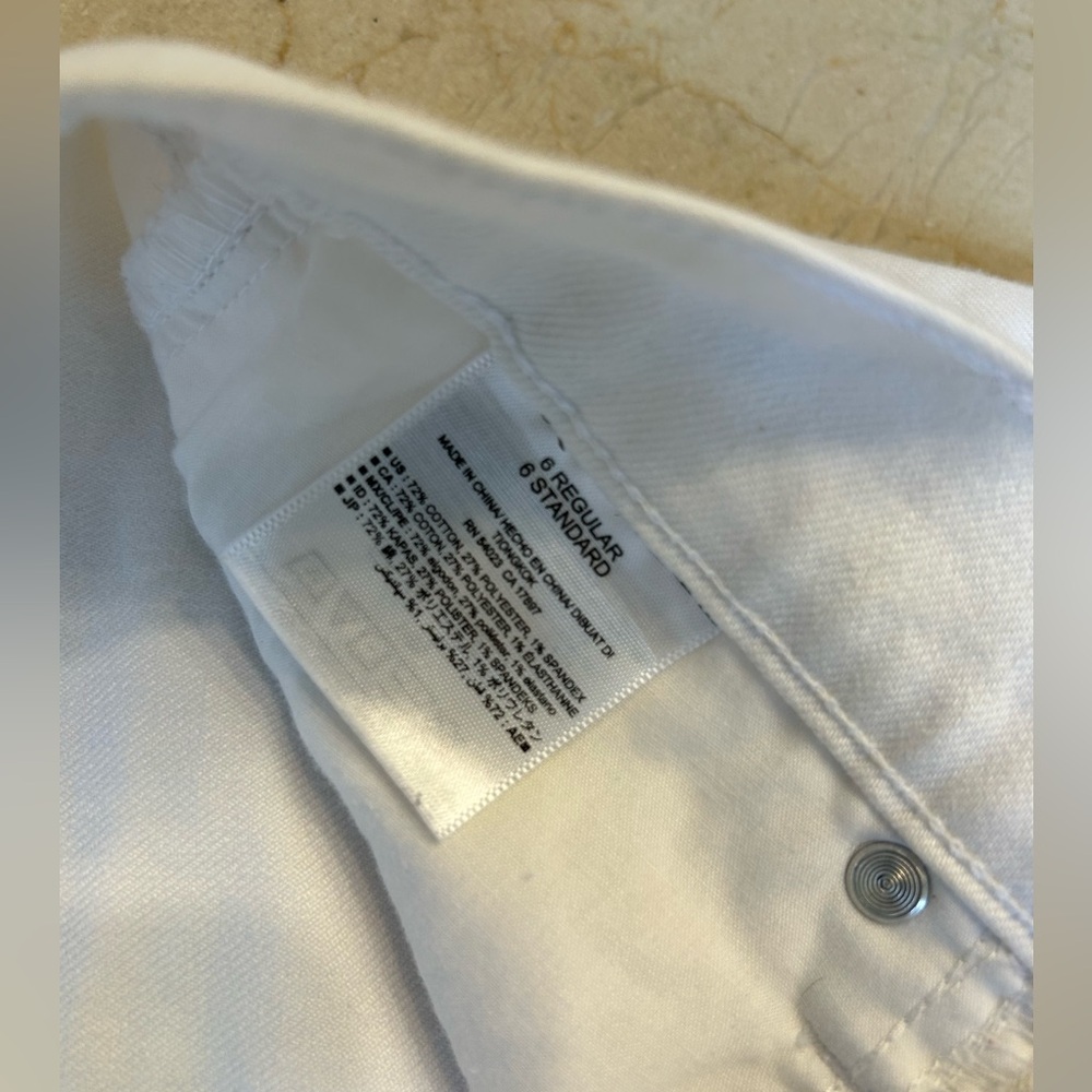 Old Navy, Curvy, White Denim, Mid Rise, Skinny Leg Jeans w/ Stretch, Sz 6 - Picture 6 of 11